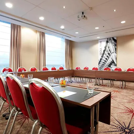 Courtyard By Marriott Brussels-3